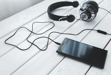 意甲媒体透露：桑德兰与布伦特福德对米兰锋线球员希门尼斯充满兴趣，准备在冬窗期对其进行报价