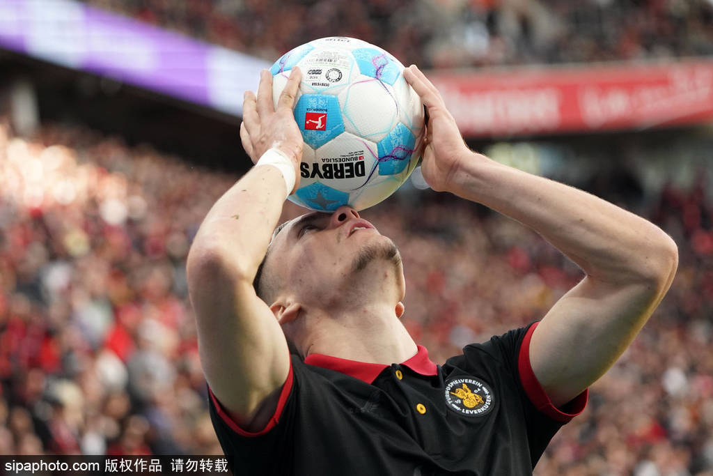 5000万镑！利物浦天才中场埃利奥特转会在即，德甲豪门疯抢