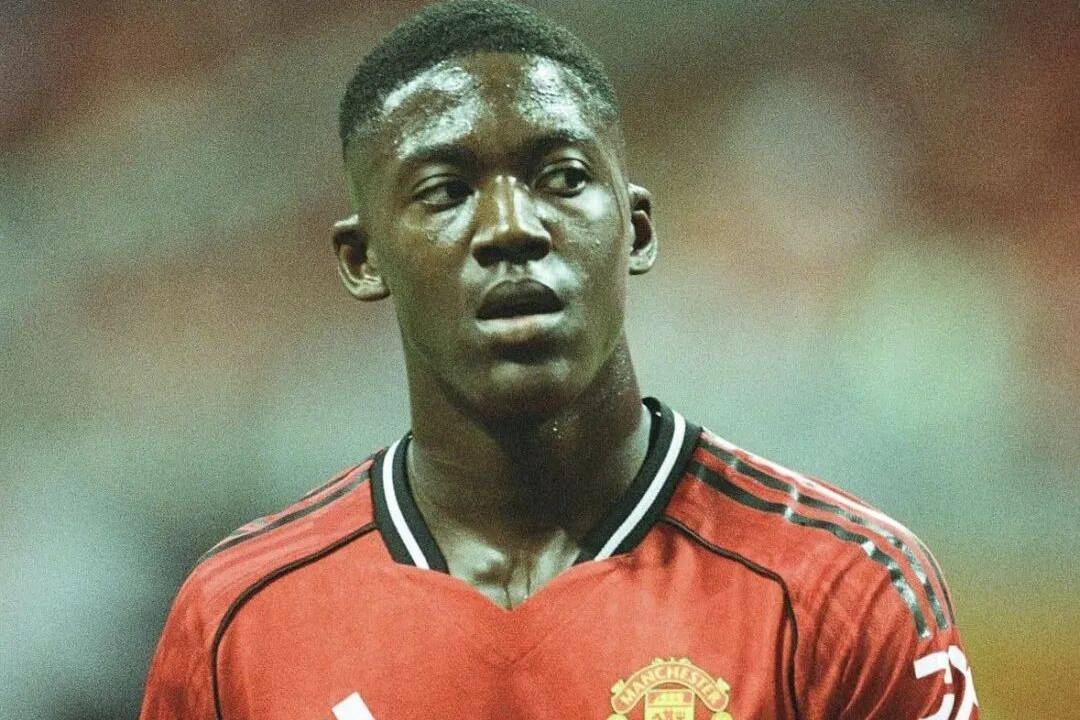 曼联停止新帝星续约谈判，离队成时间问题！拉爵坚持卡塞米罗必须降薪